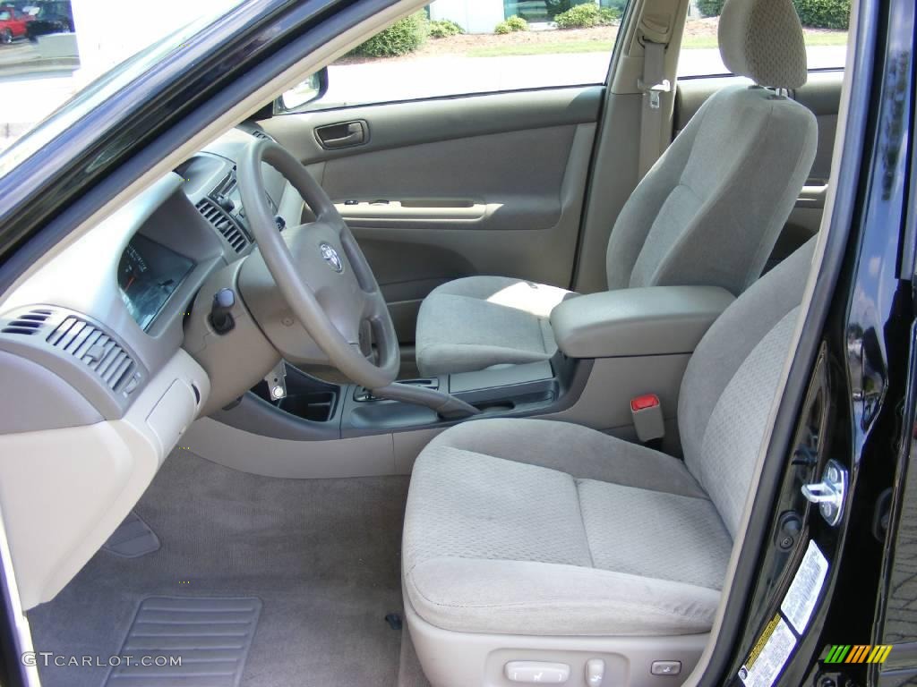 2004 Camry LE - Black / Taupe photo #11