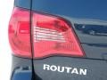 Atlantis Blue Metallic - Routan SE Photo No. 10