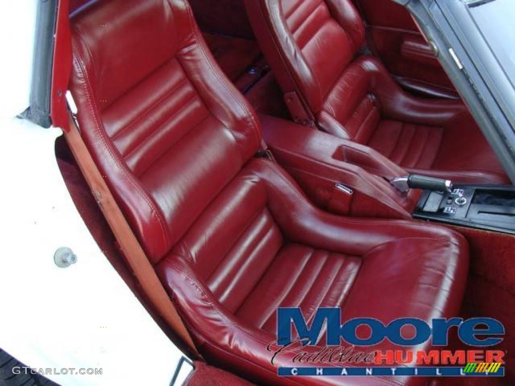 1982 Corvette Coupe - White / Dark Red photo #16