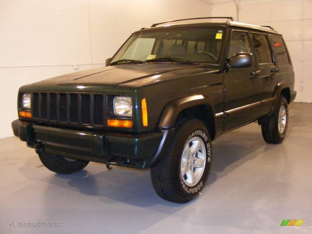 Emerald Green Pearlcoat Jeep Cherokee