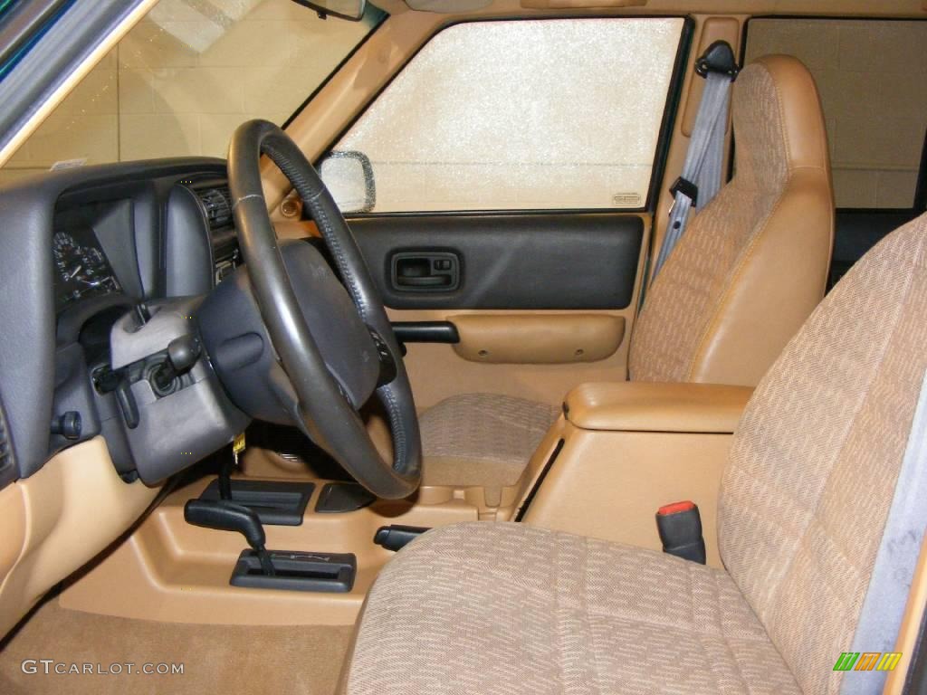 Tan Interior 1997 Jeep Cherokee 4x4 Photo #17711052