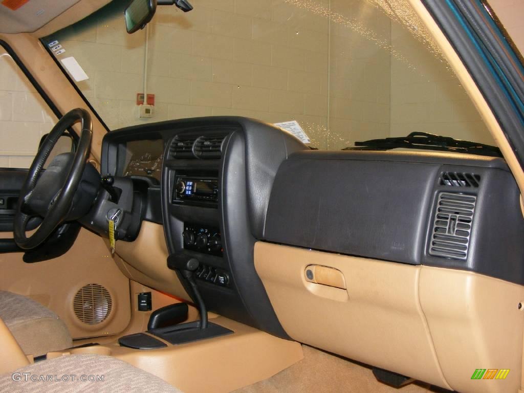 1997 Jeep Cherokee 4x4 Tan Dashboard Photo #17711108