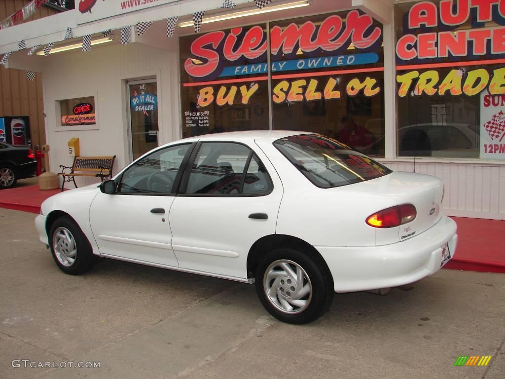 1999 Cavalier Sedan - Bright White / Graphite photo #3