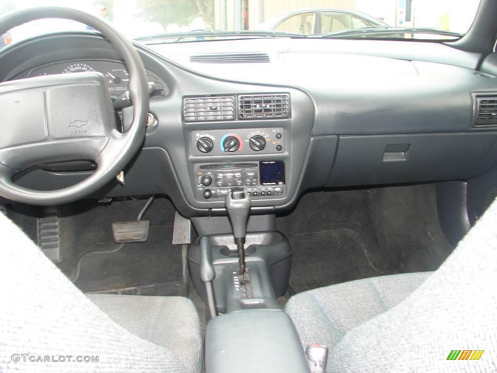 1999 Cavalier Sedan - Bright White / Graphite photo #5