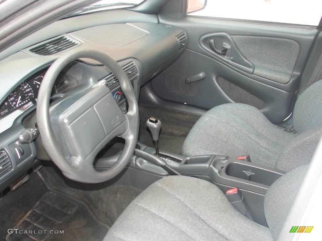 1999 Cavalier Sedan - Bright White / Graphite photo #6