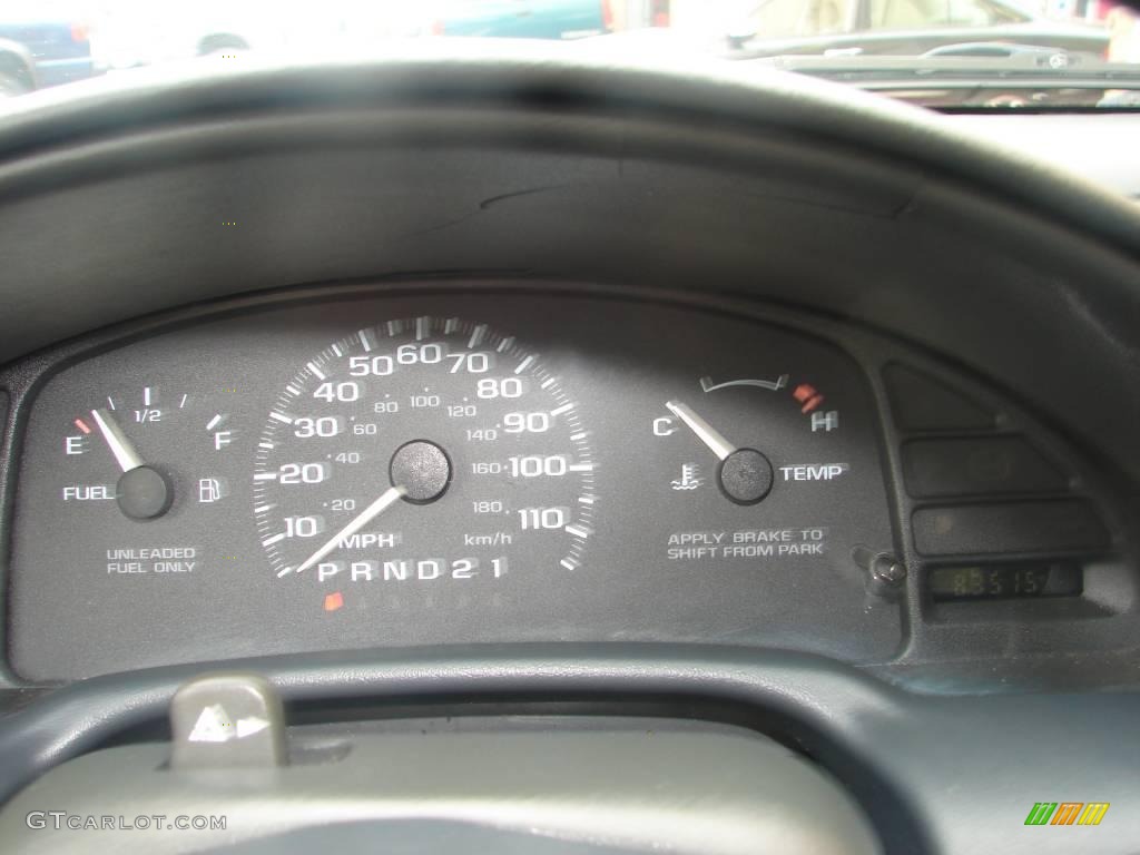 1999 Cavalier Sedan - Bright White / Graphite photo #9
