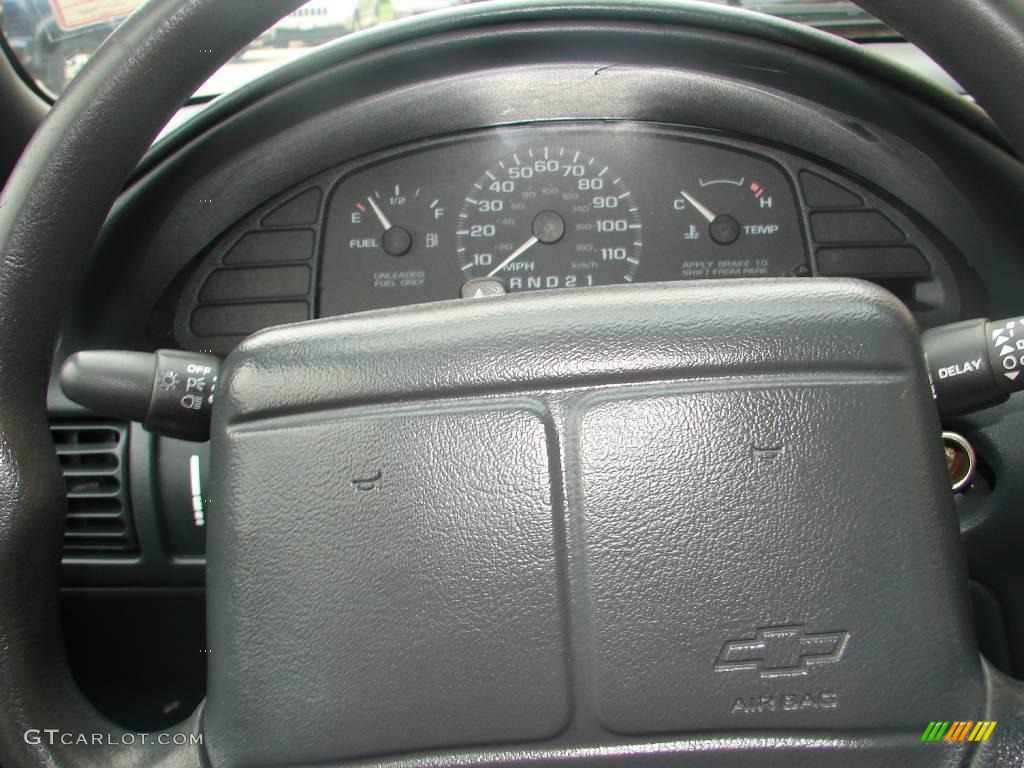 1999 Cavalier Sedan - Bright White / Graphite photo #12