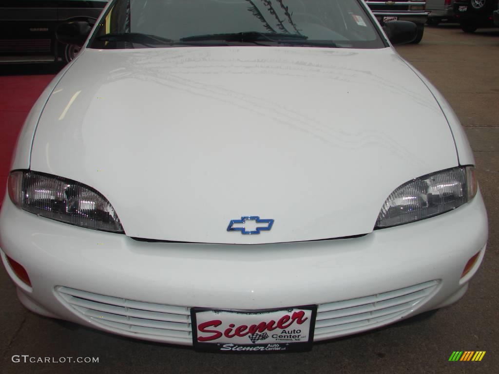 1999 Cavalier Sedan - Bright White / Graphite photo #21