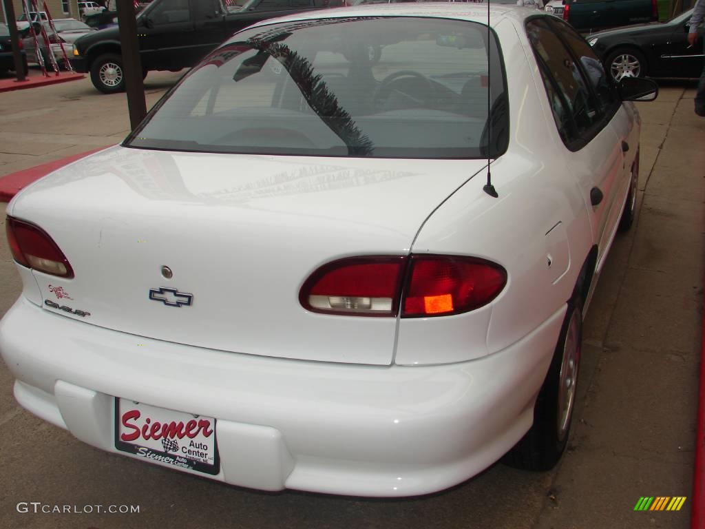 1999 Cavalier Sedan - Bright White / Graphite photo #22