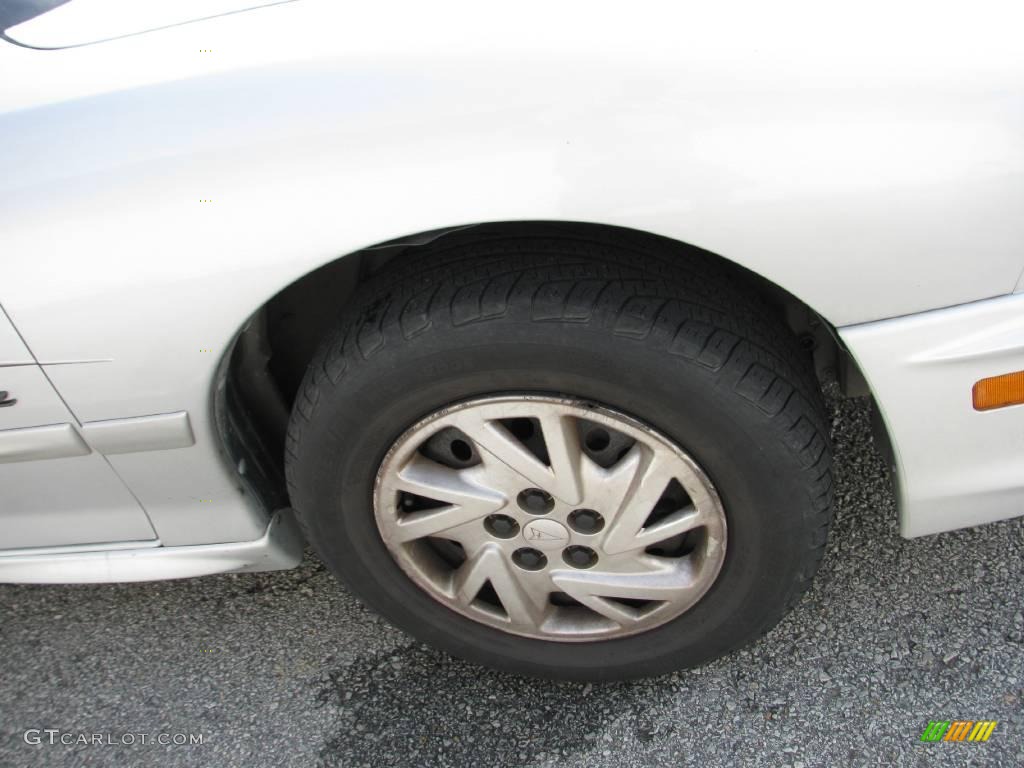 2000 Sunfire SE Coupe - Ultra Silver Metallic / Graphite photo #12
