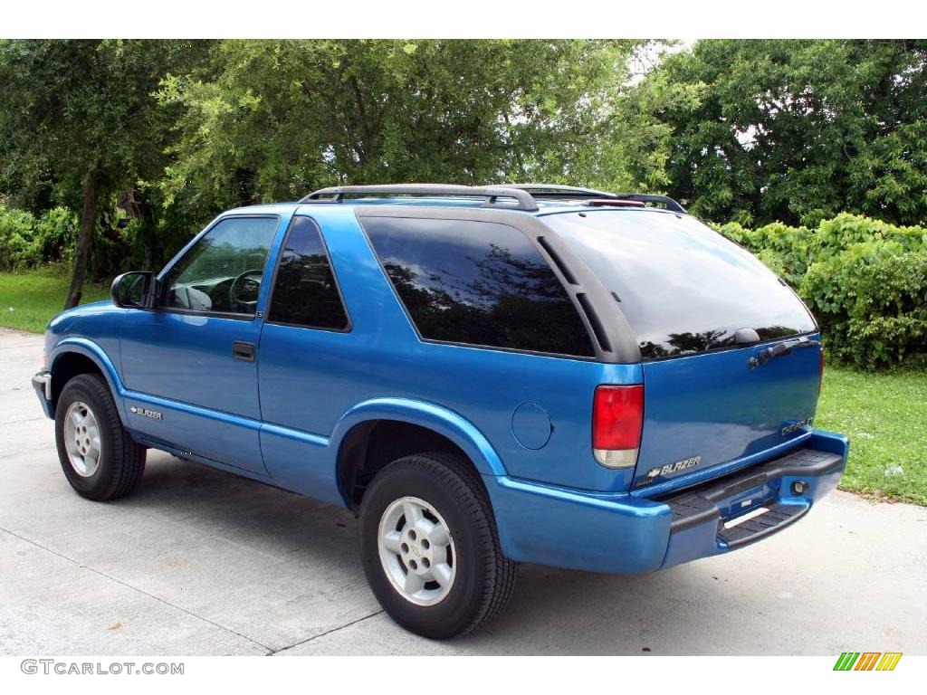 2000 Blazer LS 4x4 - Space Blue Metallic / Medium Gray photo #4
