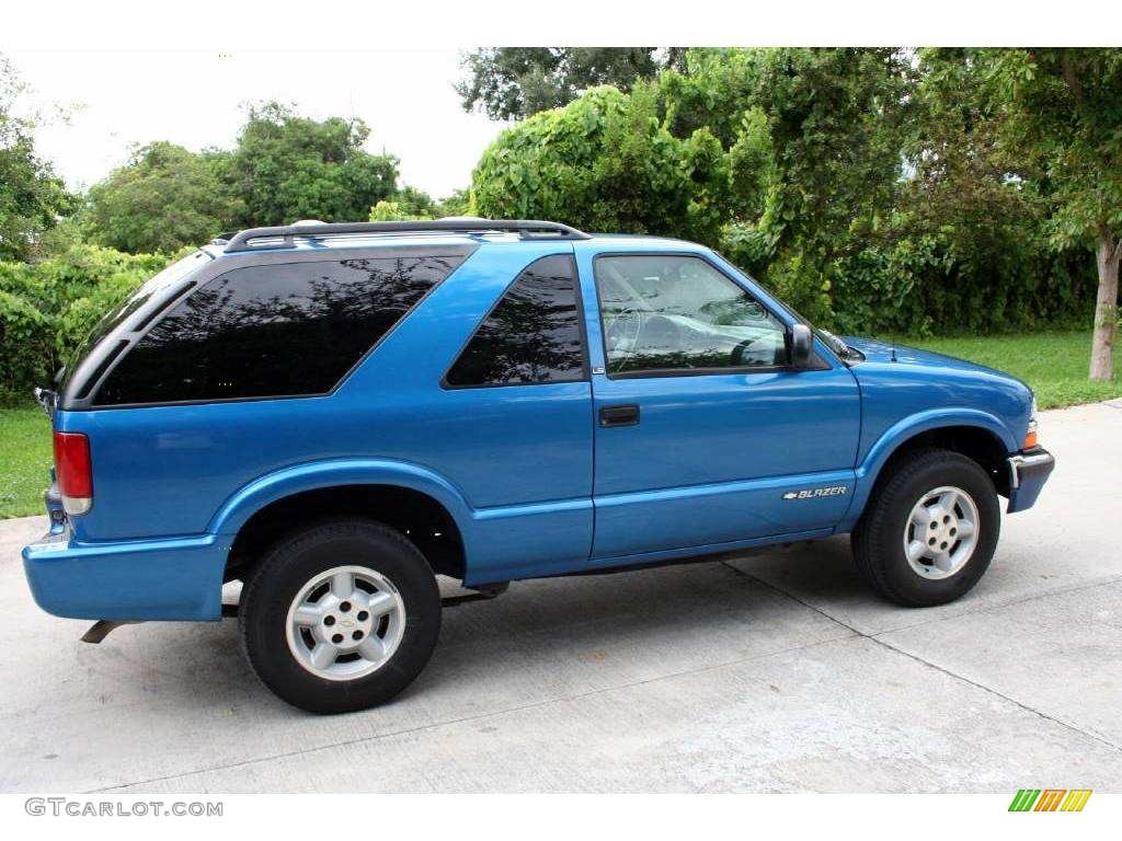 2000 Blazer LS 4x4 - Space Blue Metallic / Medium Gray photo #8