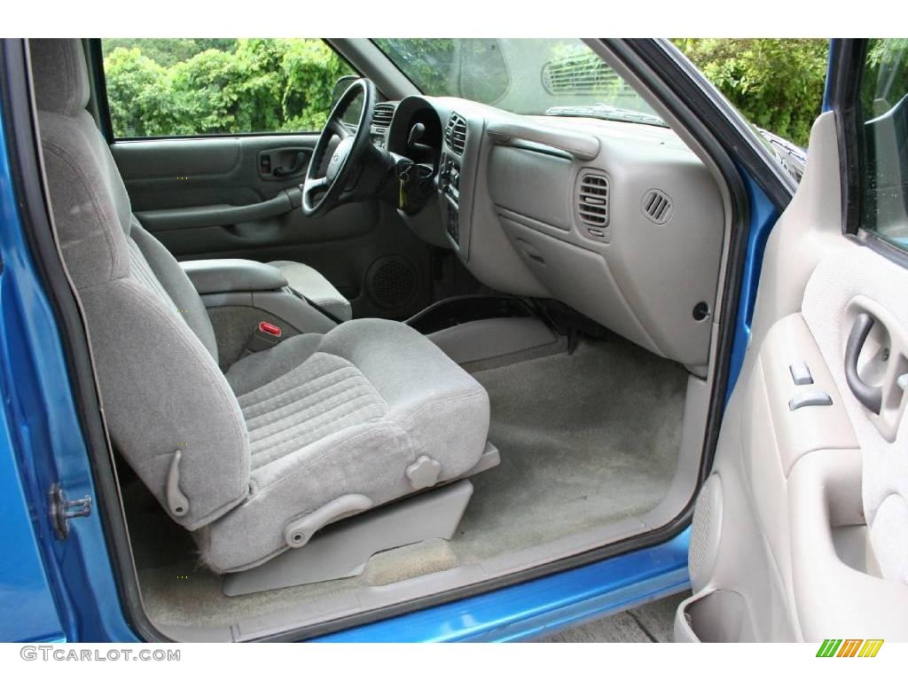 2000 Blazer LS 4x4 - Space Blue Metallic / Medium Gray photo #32