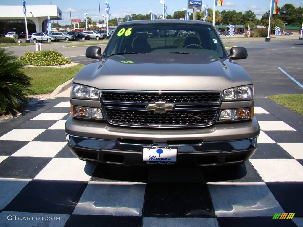 2006 Silverado 1500 LS Crew Cab - Graystone Metallic / Dark Charcoal photo #3