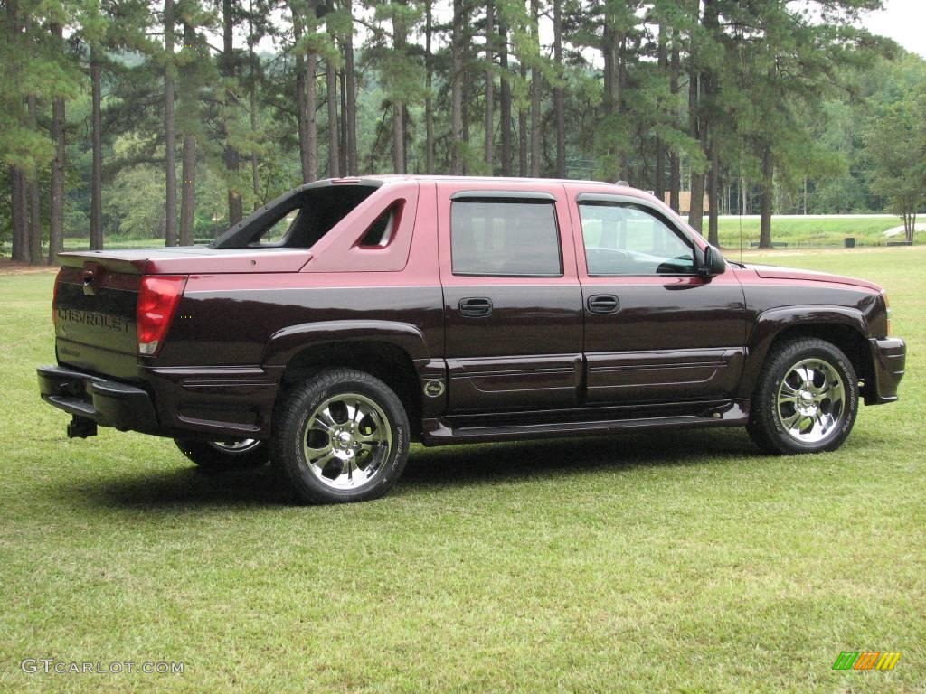 2004 Avalanche Southern Comfort Conversion - Sport Red Metallic / Dark Charcoal photo #5