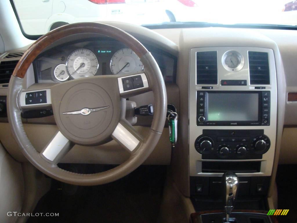2008 300 C HEMI Heritage Edition - Inferno Red Crystal Pearl / Medium Pebble Beige/Cream photo #17