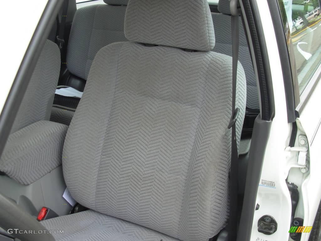 2001 Montero Sport ES - Alpine White / Gray photo #10