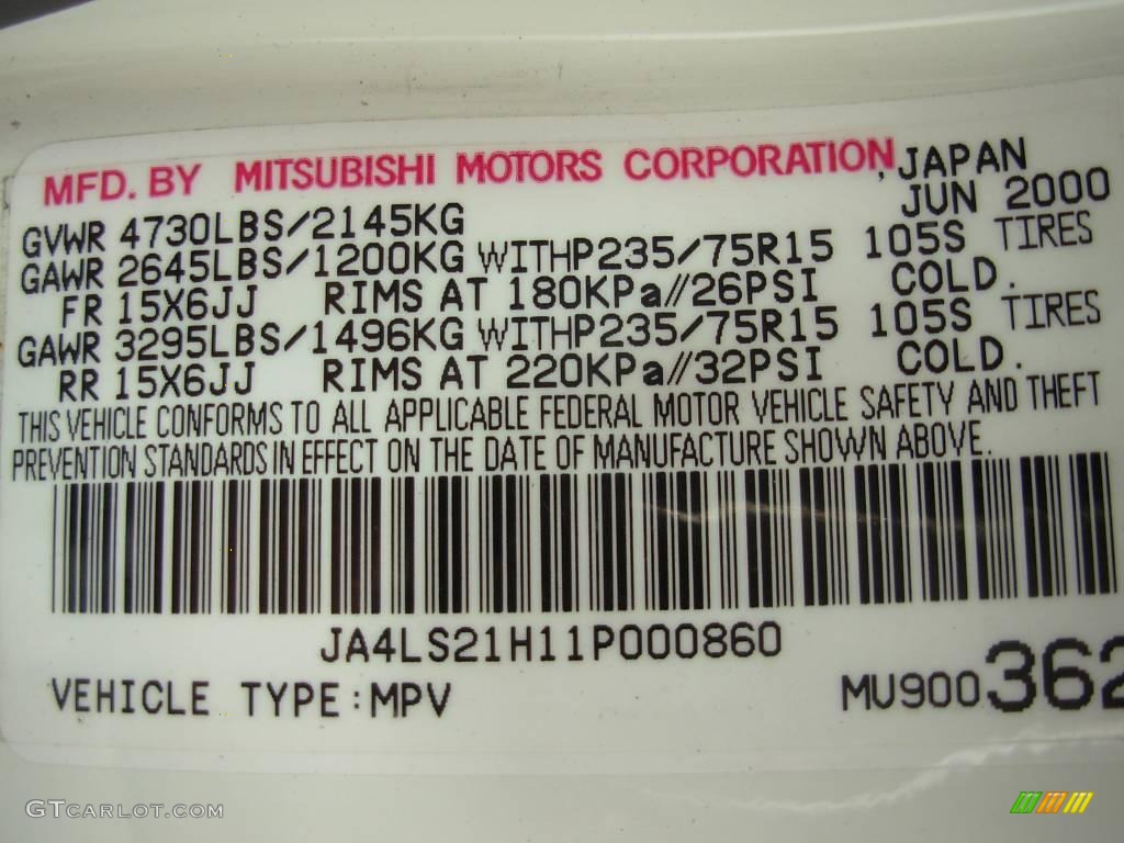 2001 Montero Sport ES - Alpine White / Gray photo #25