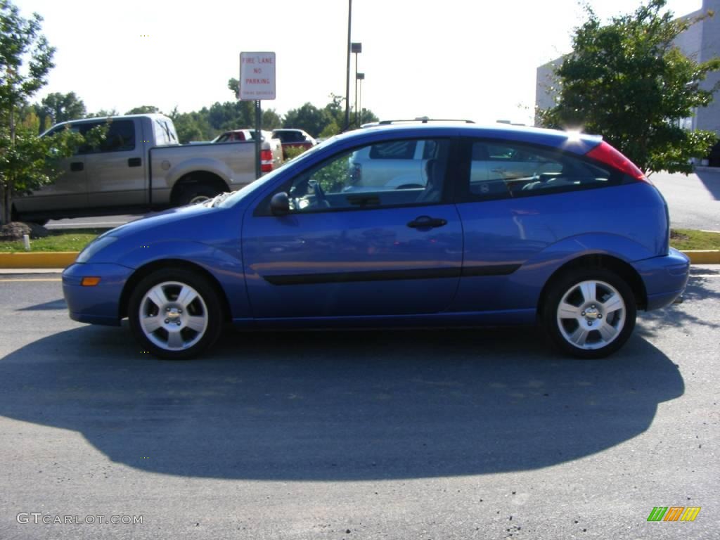 2003 Focus ZX3 Coupe - French Blue Metallic / Medium Graphite photo #17