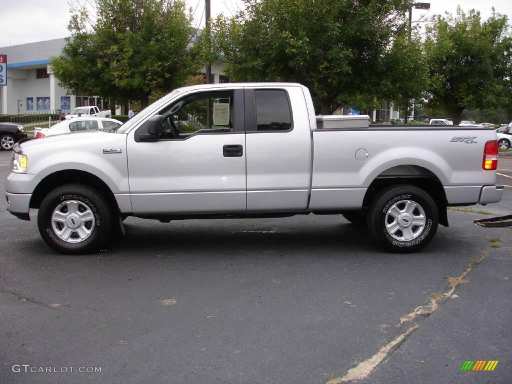 2005 F150 STX SuperCab 4x4 - Silver Metallic / Medium Flint Grey photo #3