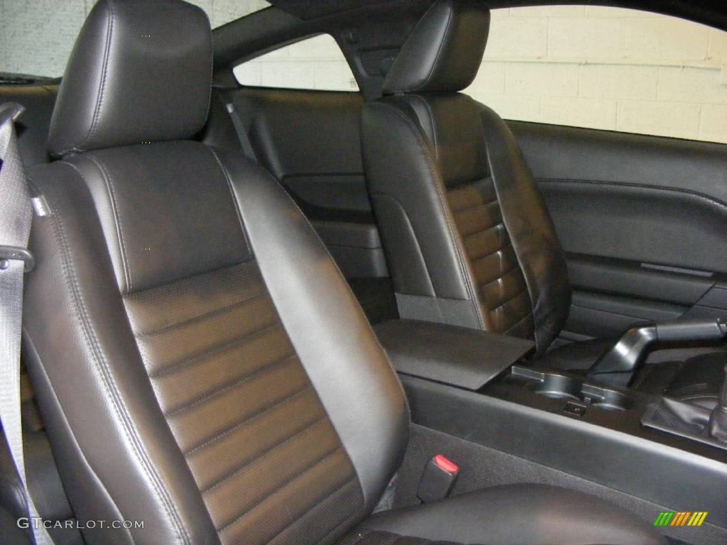 2008 Mustang GT Premium Coupe - Black / Dark Charcoal photo #16