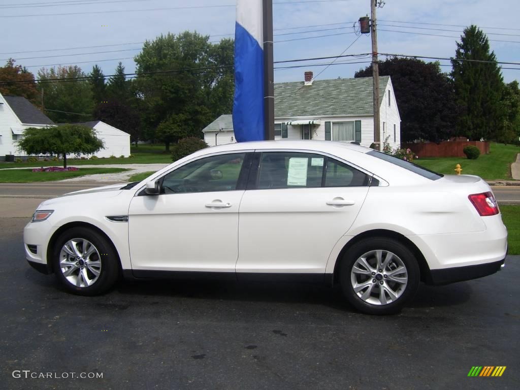 2010 Taurus SEL - White Platinum Metallic Tri-Coat / Charcoal Black photo #4