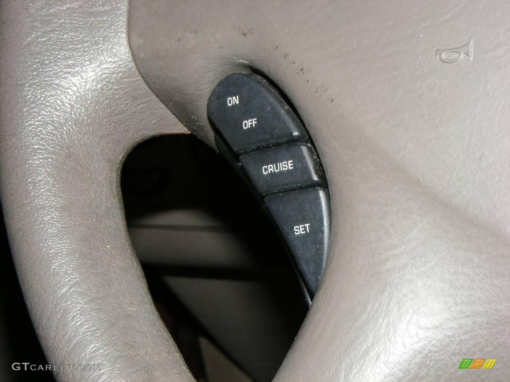2001 Town & Country LX - Dark Garnet Red Pearl / Taupe photo #22