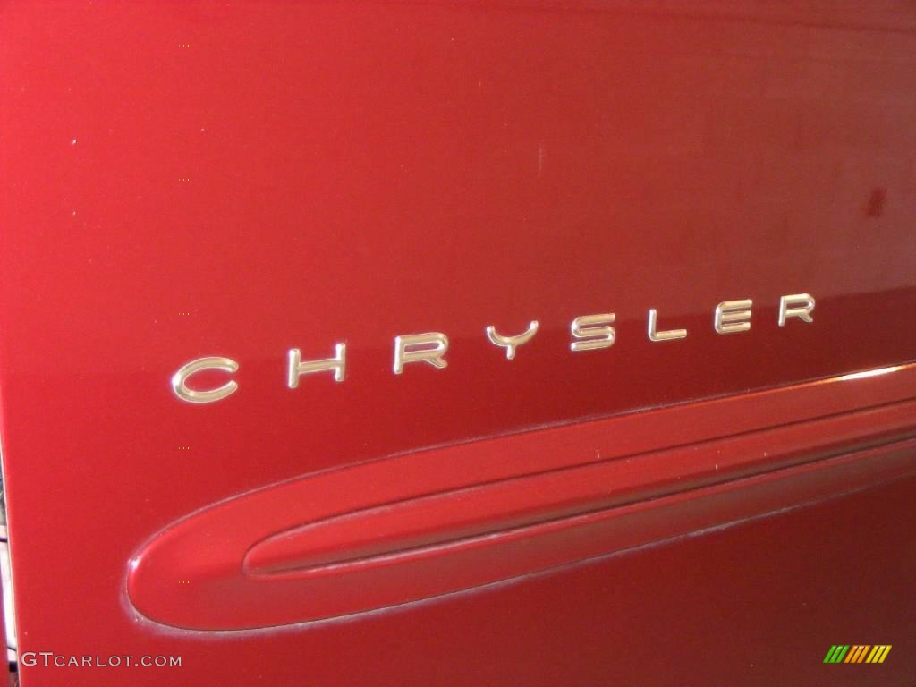 2001 Town & Country LX - Dark Garnet Red Pearl / Taupe photo #33