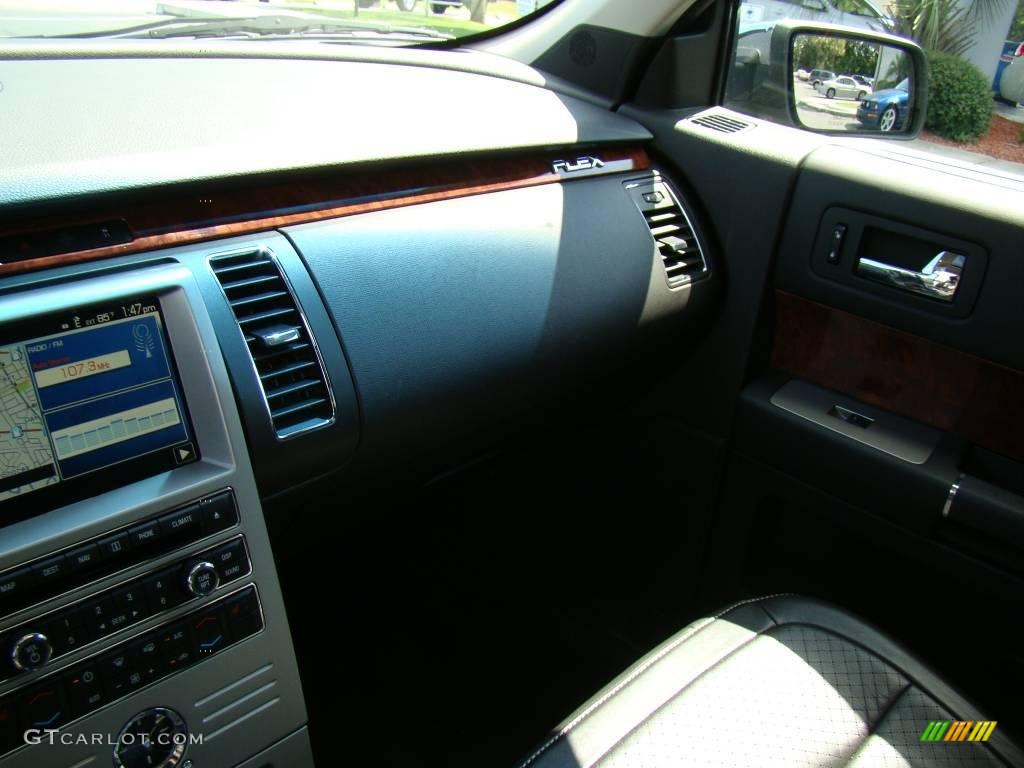 2009 Flex Limited - Black / Charcoal Black photo #18