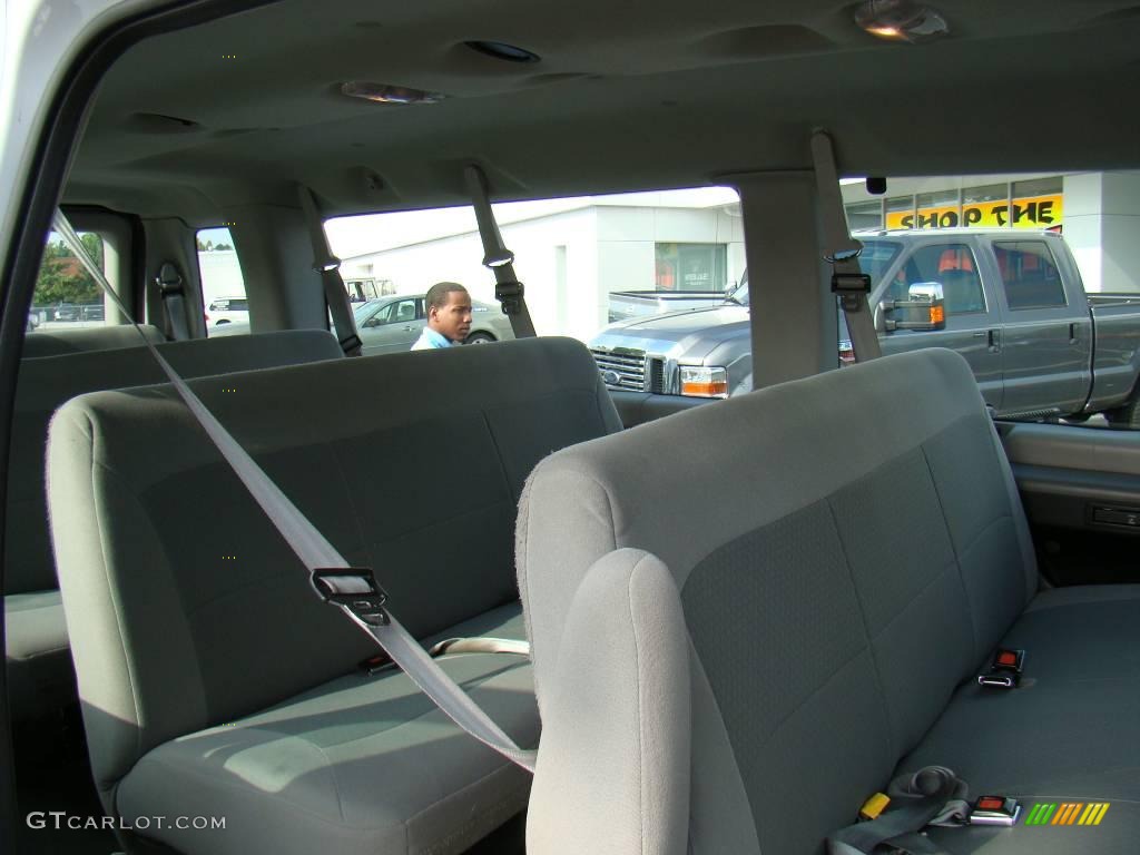 2007 E Series Van E350 Super Duty XLT 15 Passenger - Oxford White / Medium Flint Grey photo #12
