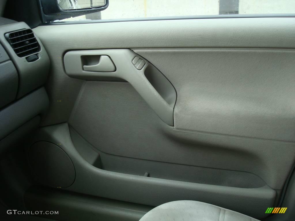 1997 Jetta GLS Sedan - Cool White / Grey photo #17