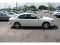 Ivory White Pearl - I 35 Photo No. 14