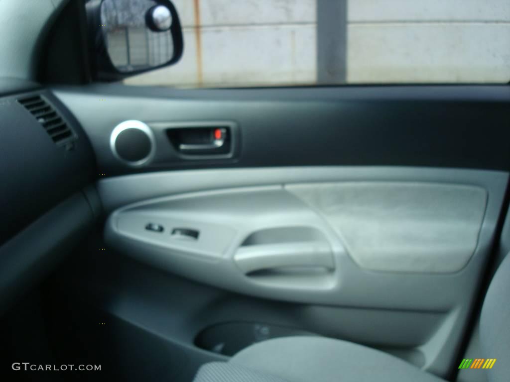 2005 Tacoma V6 TRD Double Cab 4x4 - Impulse Red Pearl / Graphite Gray photo #15