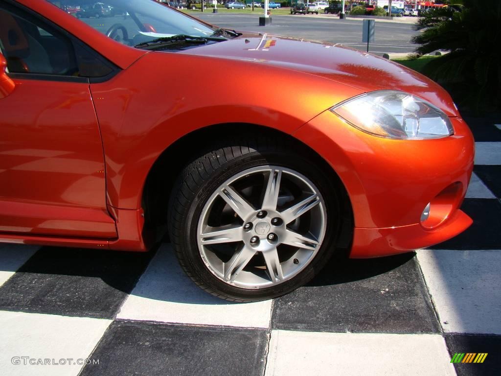 2006 Eclipse GT Coupe - Sunset Orange Pearlescent / Terra Cotta photo #17