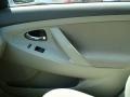 Super White - Camry LE Photo No. 16