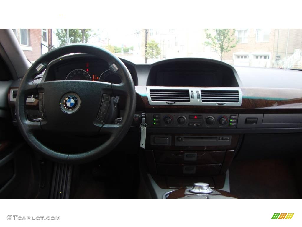 2003 7 Series 745i Sedan - Titanium Silver Metallic / Basalt Grey/Flannel Grey photo #16