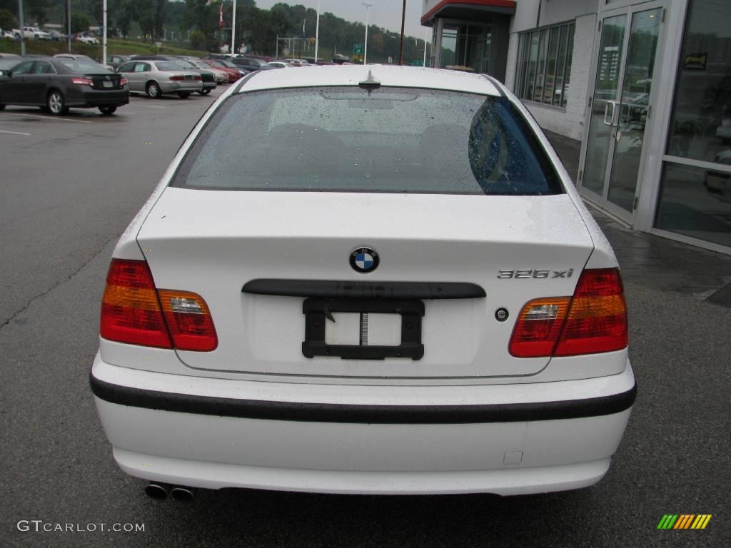 2004 3 Series 325xi Sedan - Alpine White / Black photo #6