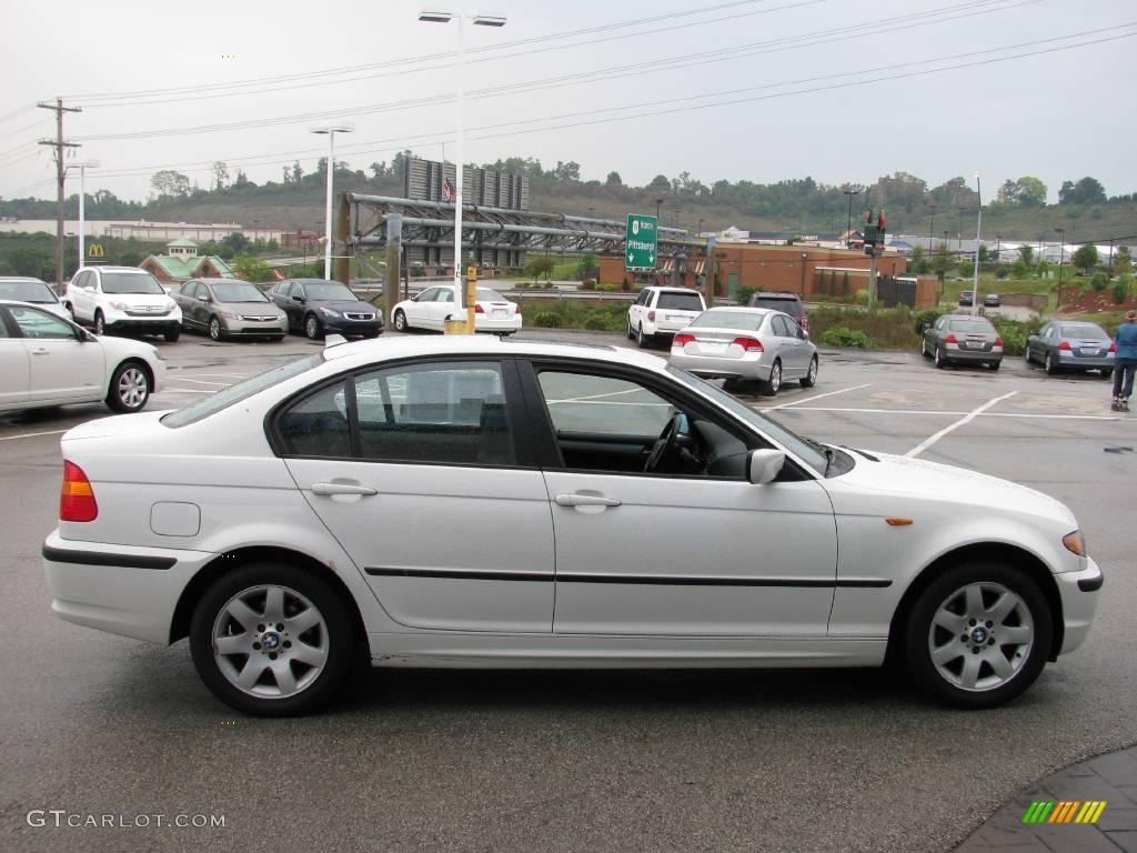 2004 3 Series 325xi Sedan - Alpine White / Black photo #8