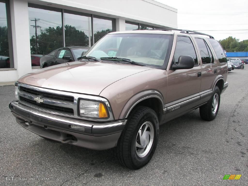 1997 Blazer LT 4x4 - Smokey Caramel Metallic / Neutral photo #1