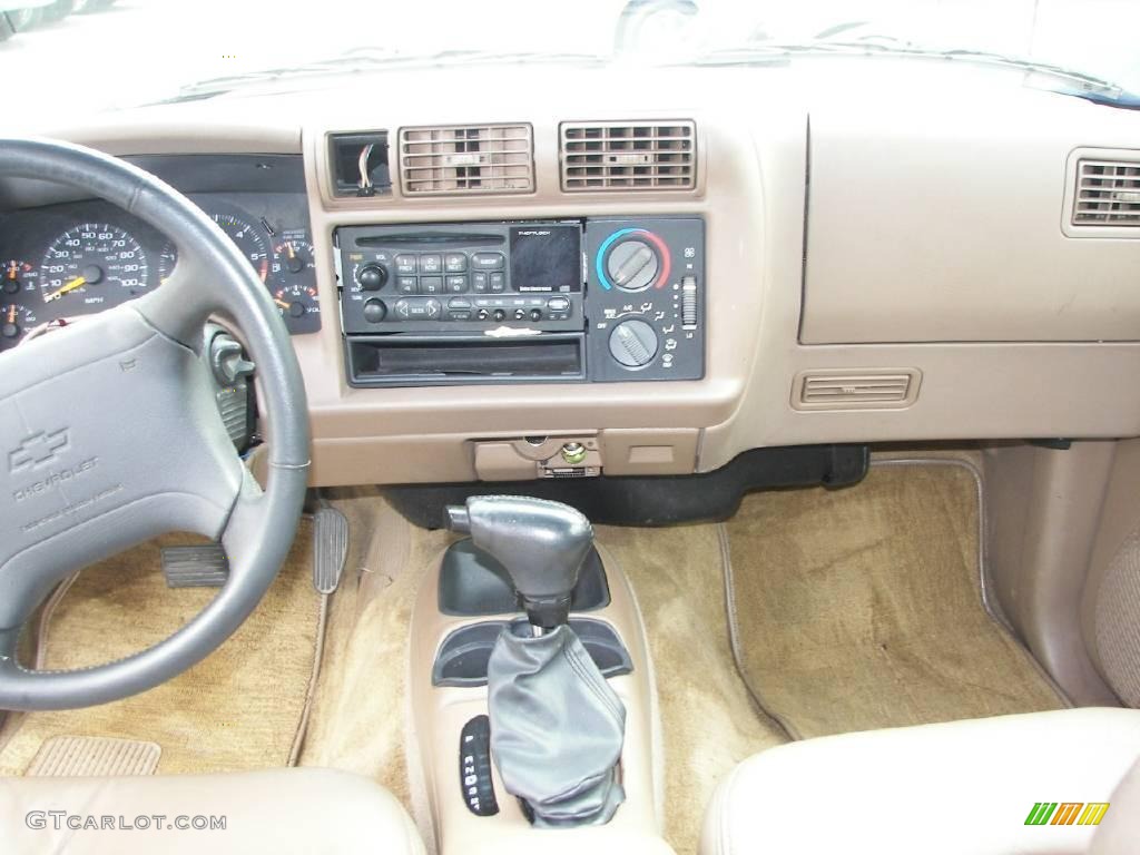 1997 Blazer LT 4x4 - Smokey Caramel Metallic / Neutral photo #13