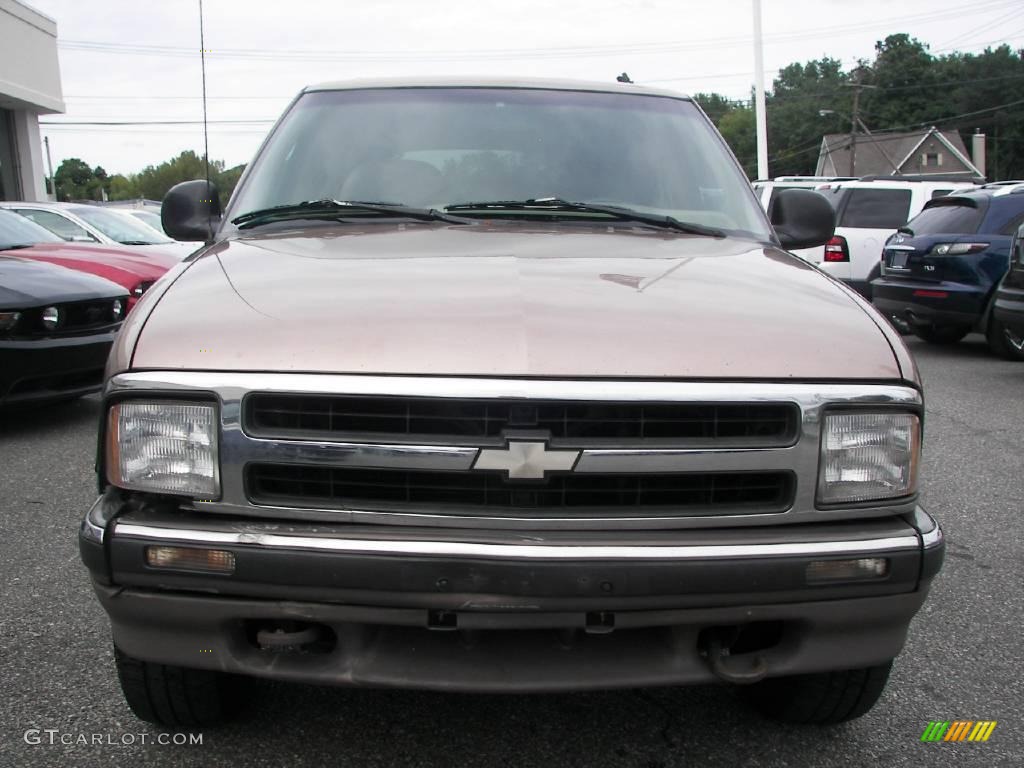 1997 Blazer LT 4x4 - Smokey Caramel Metallic / Neutral photo #15