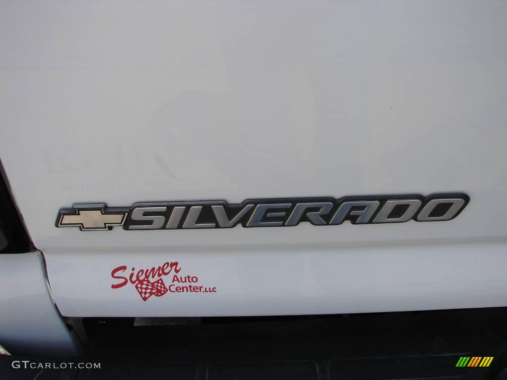 2002 Silverado 1500 LS Regular Cab 4x4 - Summit White / Graphite Gray photo #24