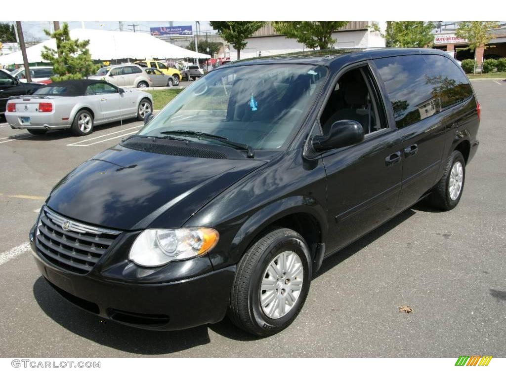 Brilliant Black Chrysler Town & Country