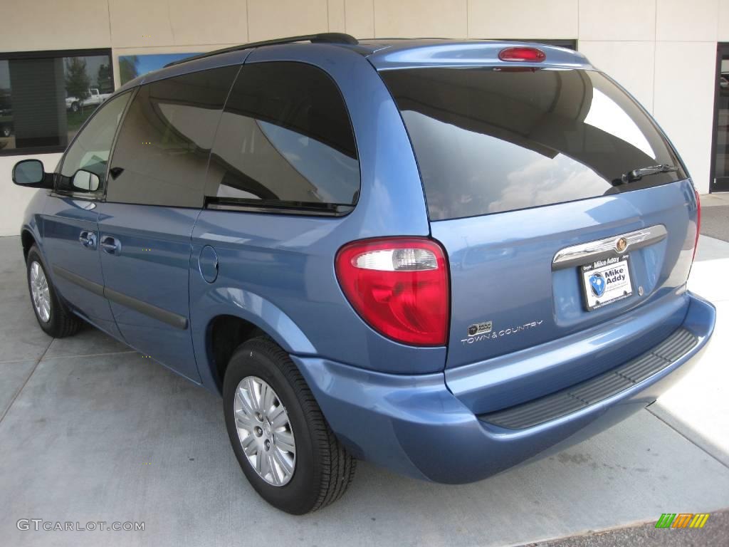 2007 Town & Country  - Marine Blue Pearl / Medium Slate Gray photo #3