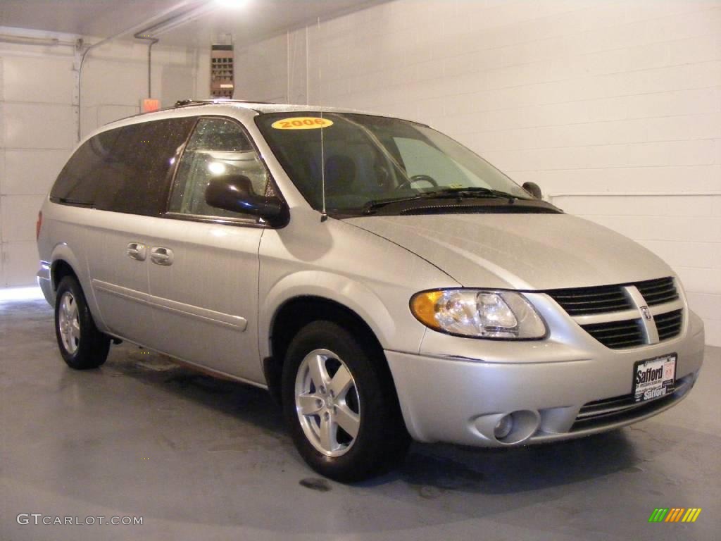 2006 Grand Caravan SXT - Bright Silver Metallic / Medium Slate Gray photo #3