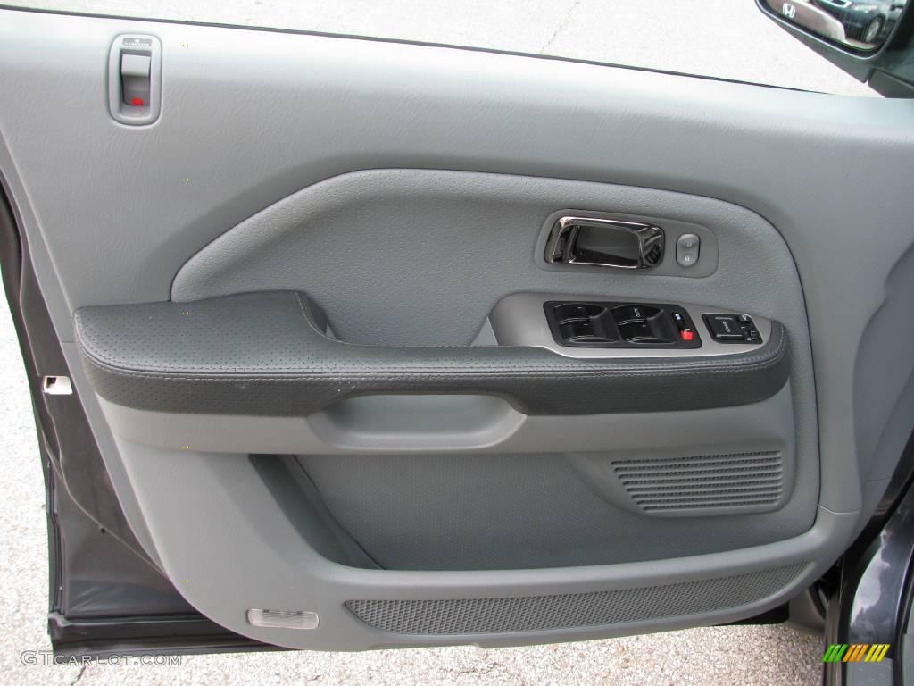 2004 Honda Pilot EX-L 4WD Gray Door Panel Photo #17761455
