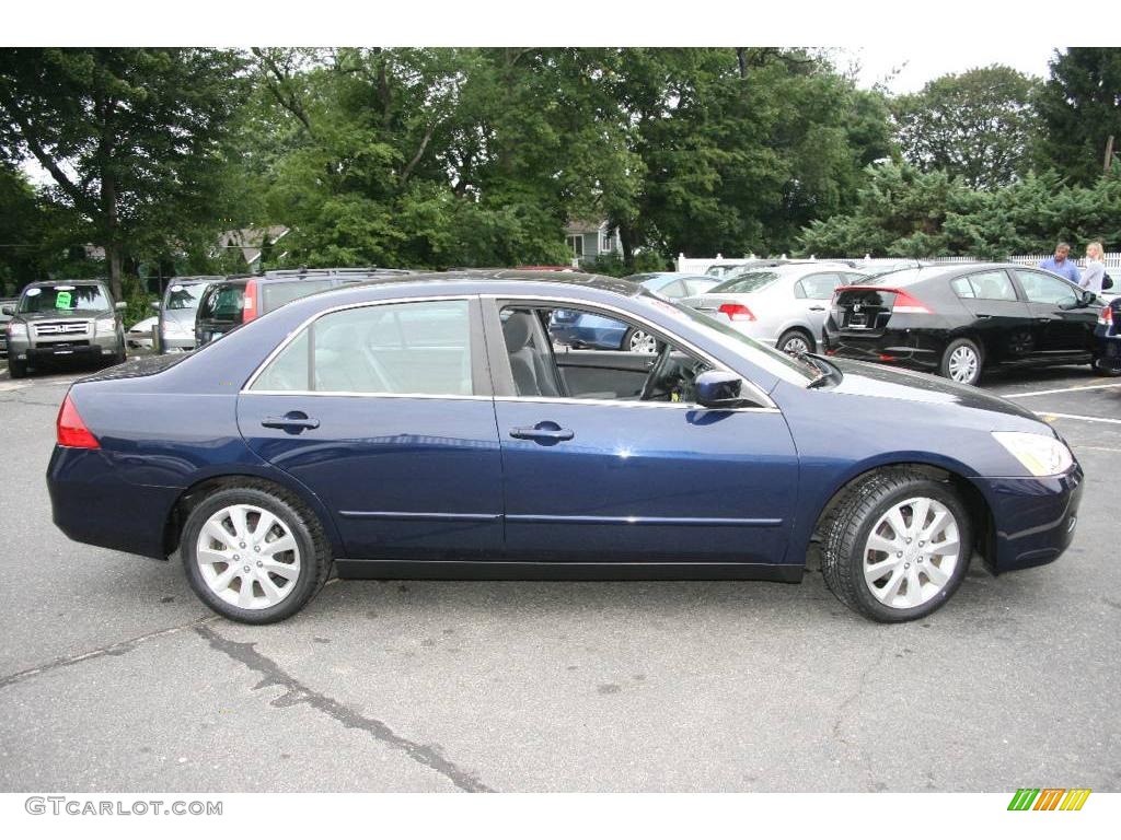 2006 Accord LX V6 Sedan - Royal Blue Pearl / Gray photo #4