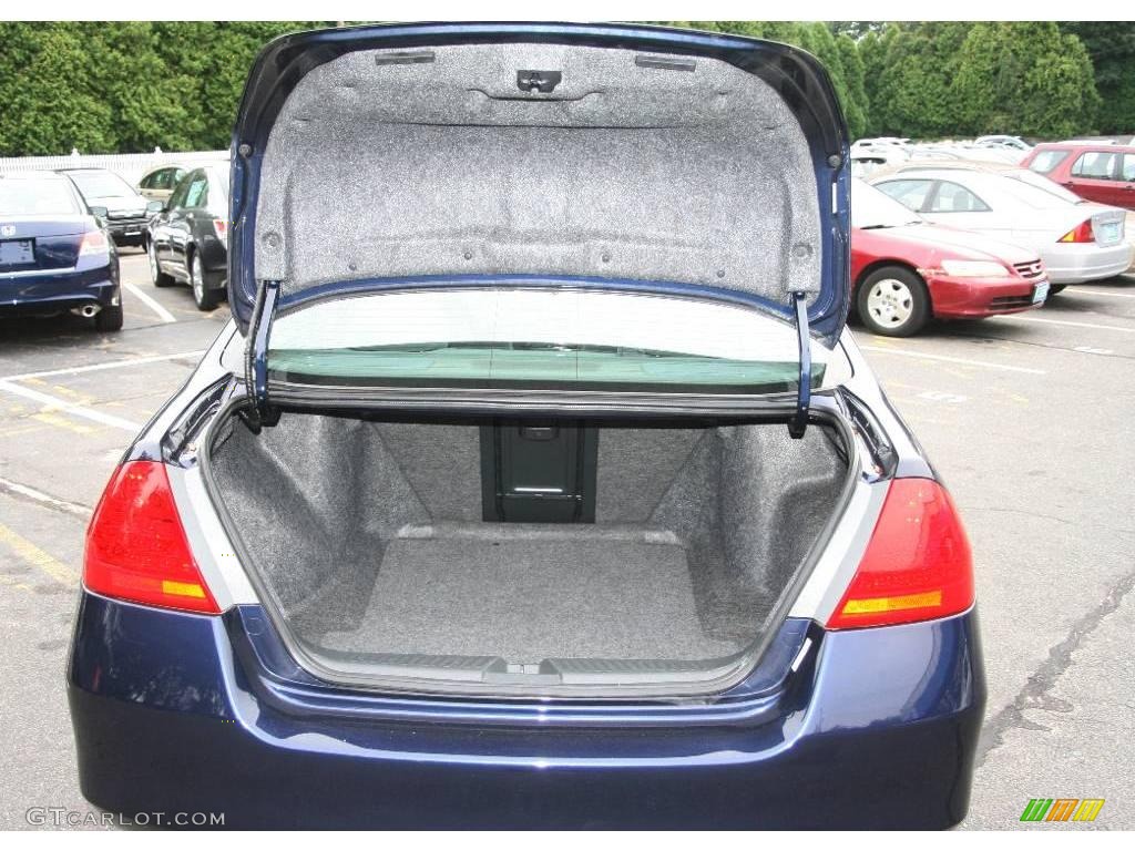 2006 Accord LX V6 Sedan - Royal Blue Pearl / Gray photo #7