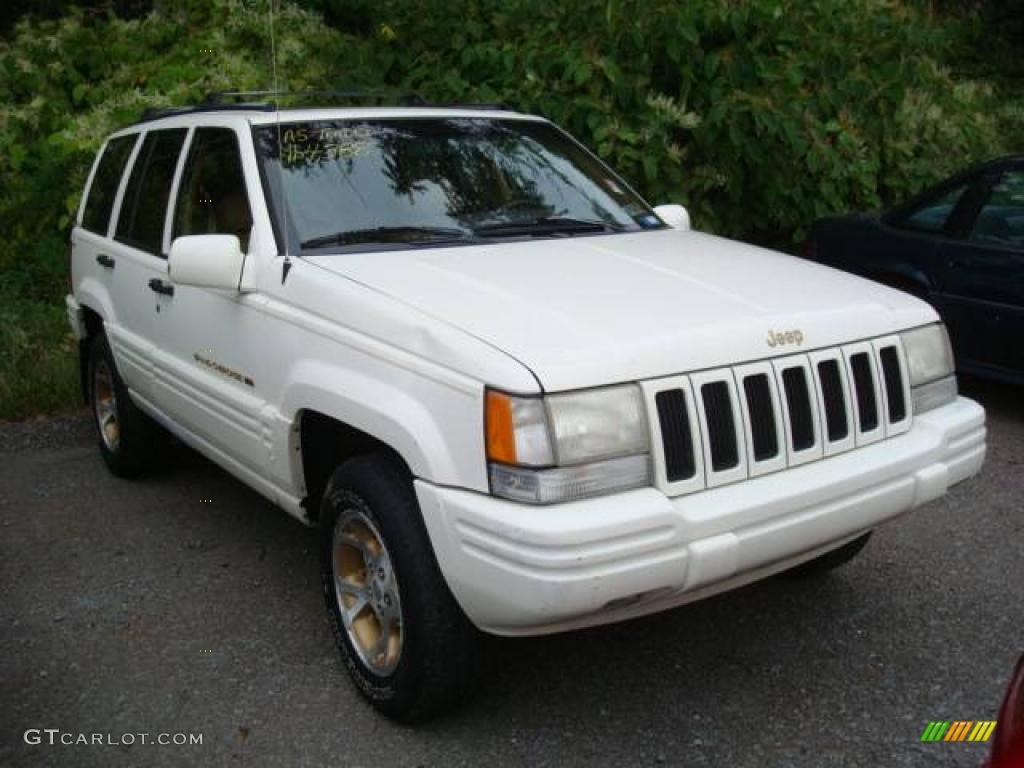 1996 Grand Cherokee Limited 4x4 - Stone White / Beige photo #1