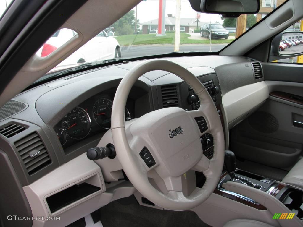 2006 Grand Cherokee Limited 4x4 - Inferno Red Crystal Pearl / Dark Khaki/Light Graystone photo #6